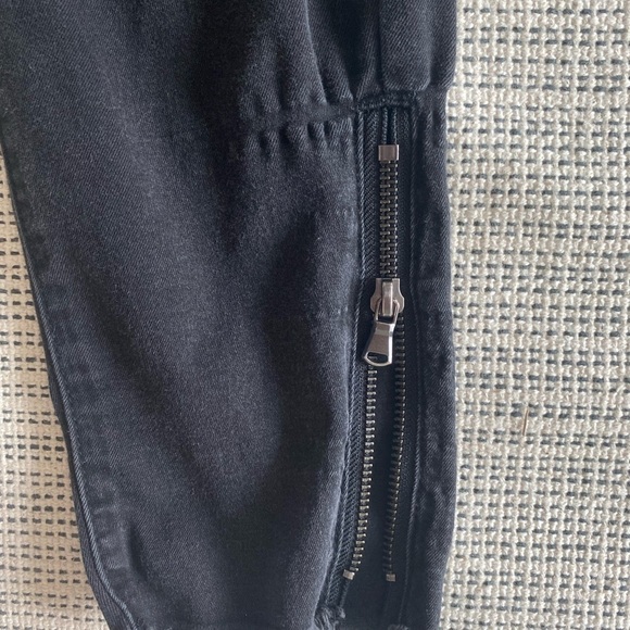 KanCan Women’s Mid Rise Super Skinny denim with frayed hem and zipper size 9/28 - Picture 3 of 9